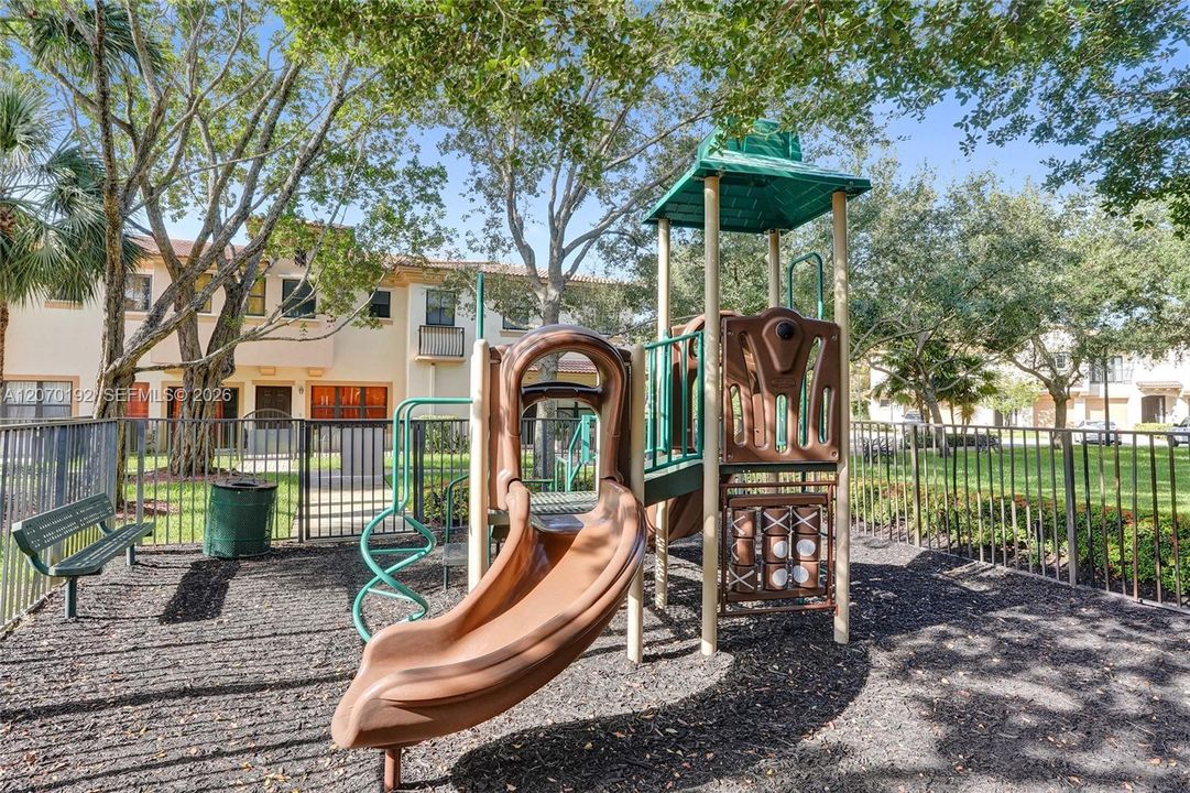For Sale: $485,000 (3 beds, 2 baths, 1935 Square Feet)