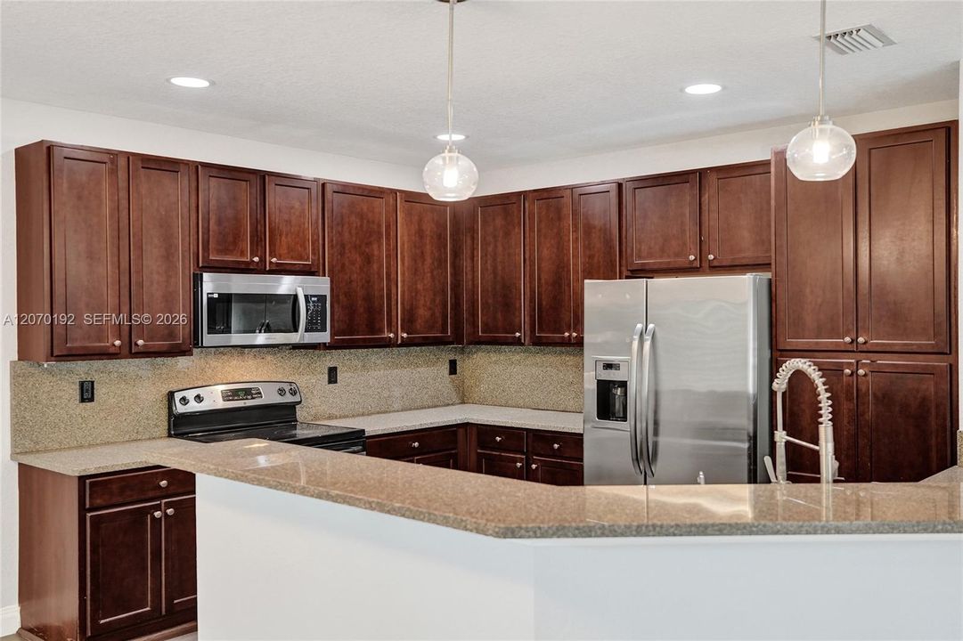 For Sale: $485,000 (3 beds, 2 baths, 1935 Square Feet)