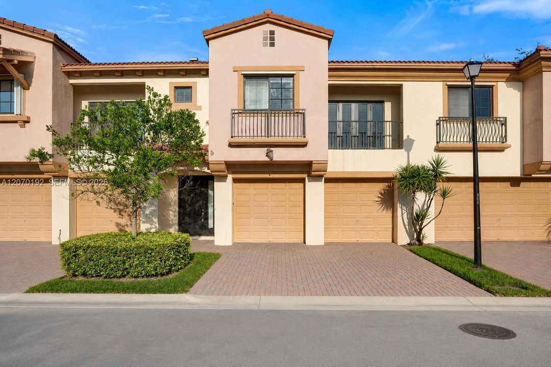 For Sale: $485,000 (3 beds, 2 baths, 1935 Square Feet)