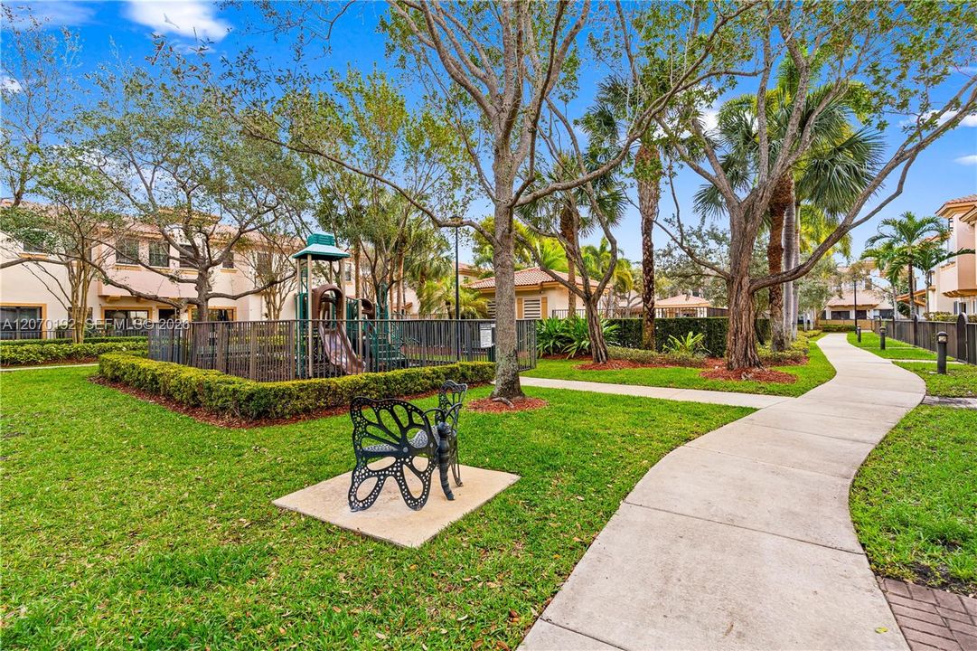 For Sale: $485,000 (3 beds, 2 baths, 1935 Square Feet)