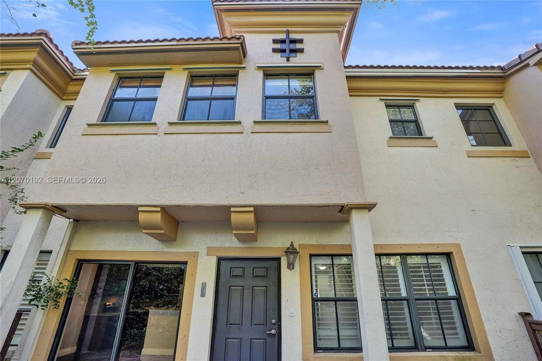 For Sale: $485,000 (3 beds, 2 baths, 1935 Square Feet)