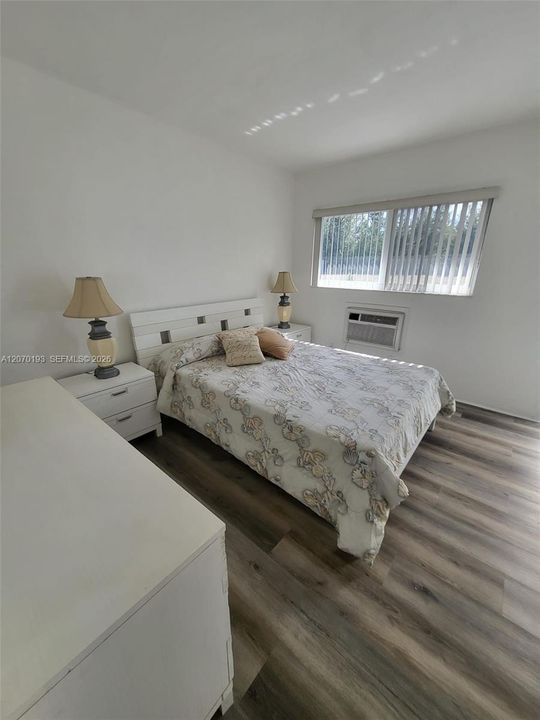 На продажу: $175,000 (1 спален, 1 ванн, 494 Квадратных фут)