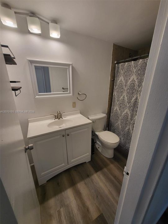 На продажу: $175,000 (1 спален, 1 ванн, 494 Квадратных фут)