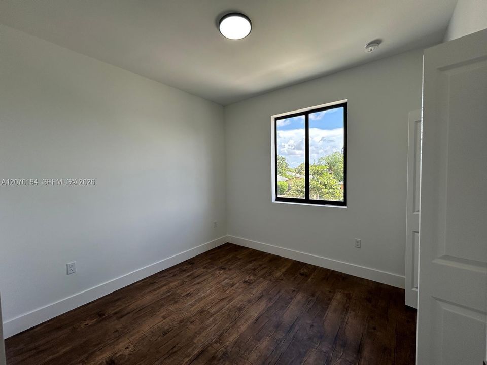 For Rent: $3,000 (4 beds, 2 baths, 1810 Square Feet)