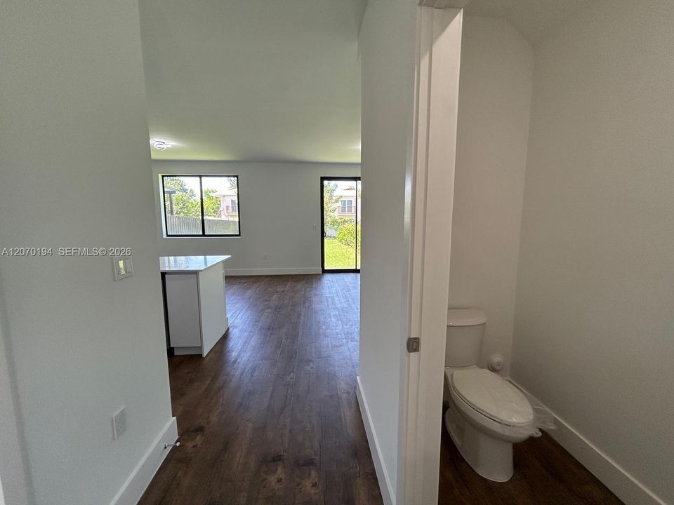 For Rent: $3,000 (4 beds, 2 baths, 1810 Square Feet)
