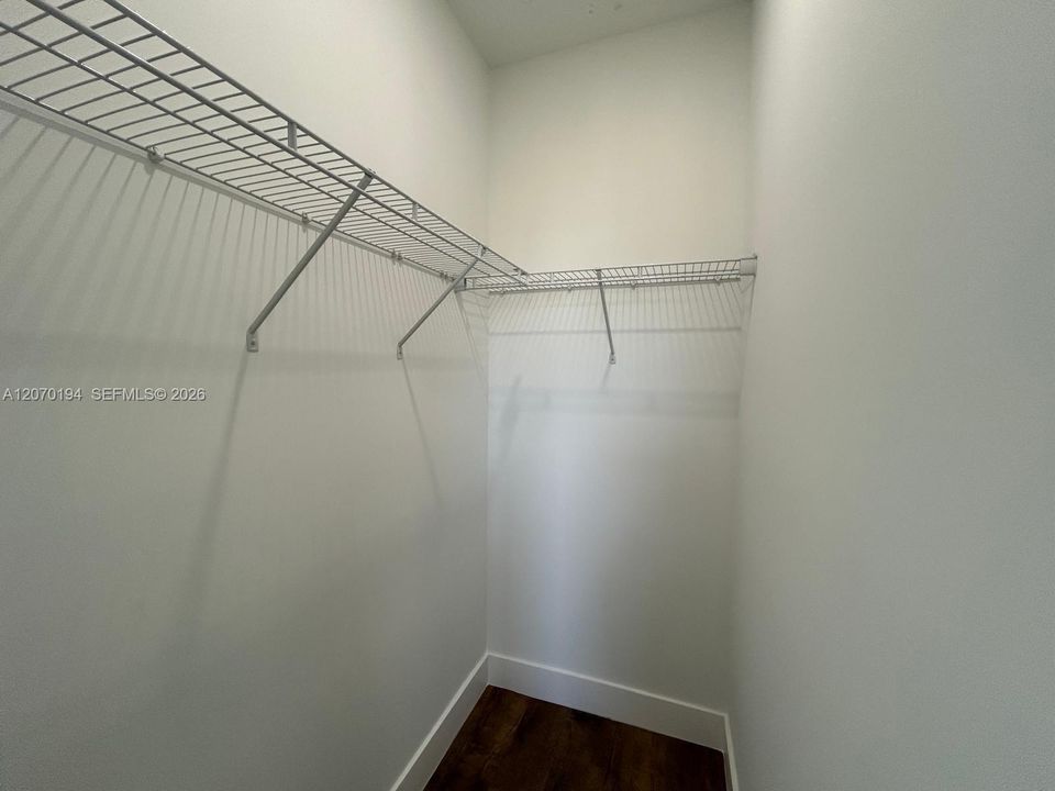 For Rent: $3,000 (4 beds, 2 baths, 1810 Square Feet)