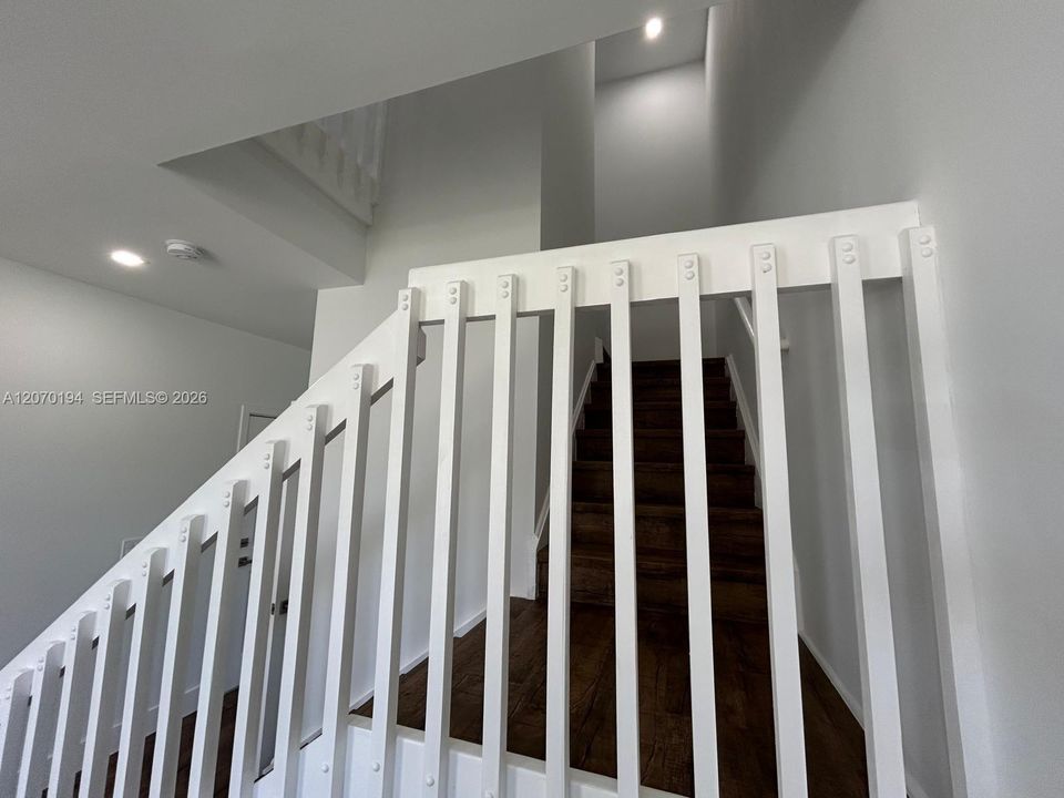 For Rent: $3,000 (4 beds, 2 baths, 1810 Square Feet)