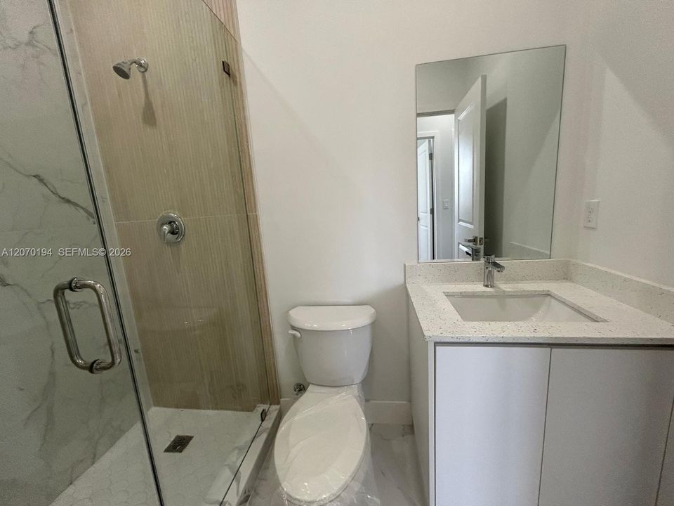 For Rent: $3,000 (4 beds, 2 baths, 1810 Square Feet)
