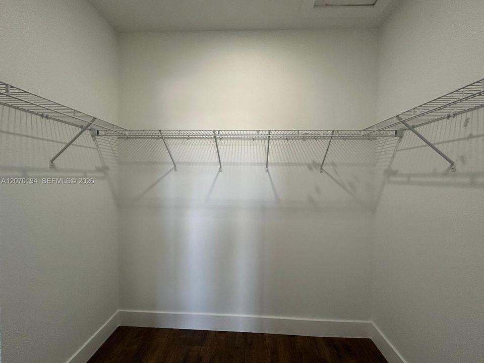 For Rent: $3,000 (4 beds, 2 baths, 1810 Square Feet)