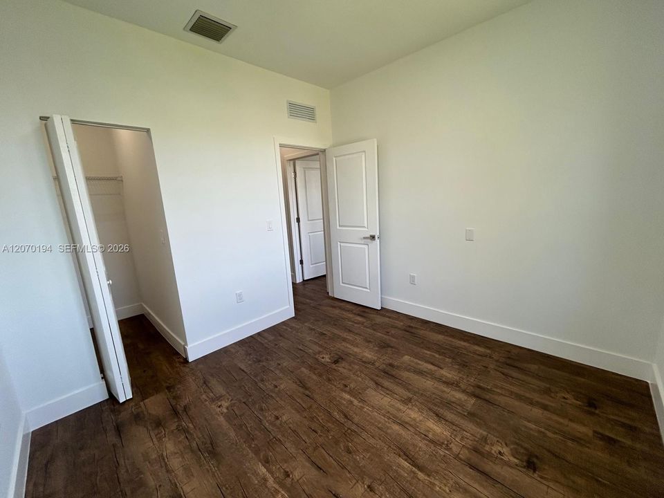 For Rent: $3,000 (4 beds, 2 baths, 1810 Square Feet)