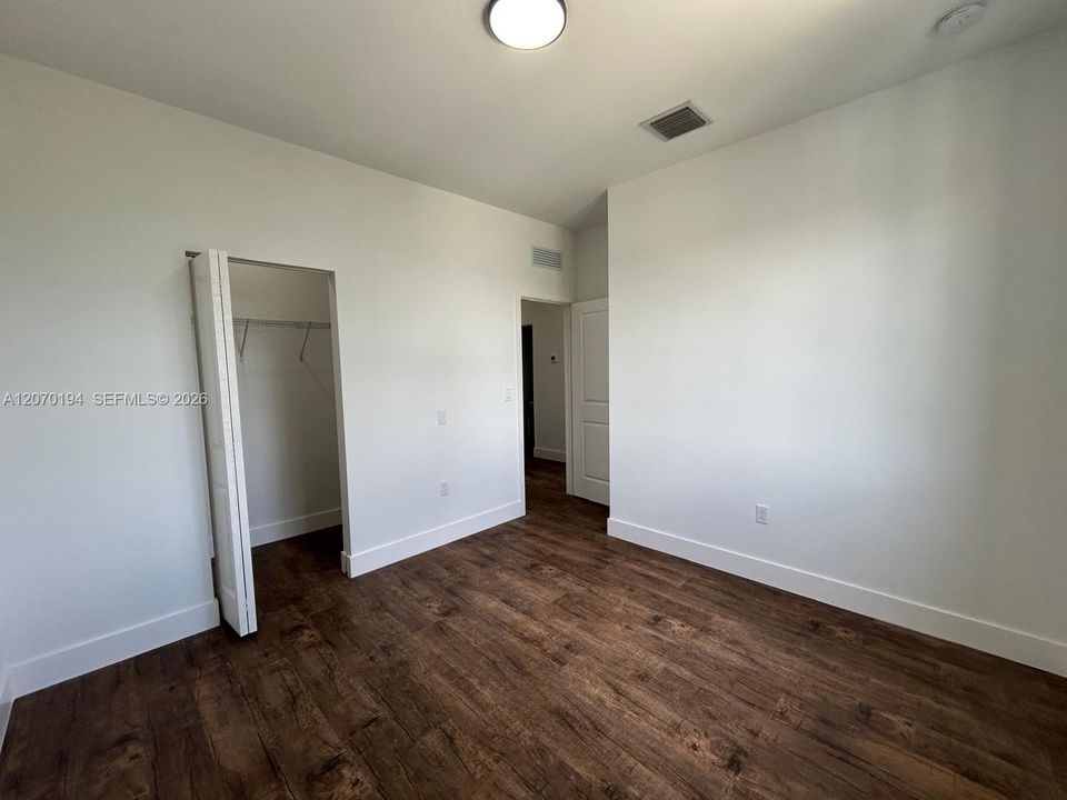 For Rent: $3,000 (4 beds, 2 baths, 1810 Square Feet)