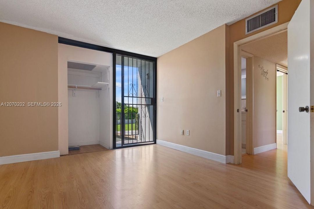 For Sale: $474,900 (3 beds, 2 baths, 1430 Square Feet)