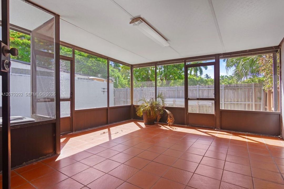 For Sale: $474,900 (3 beds, 2 baths, 1430 Square Feet)