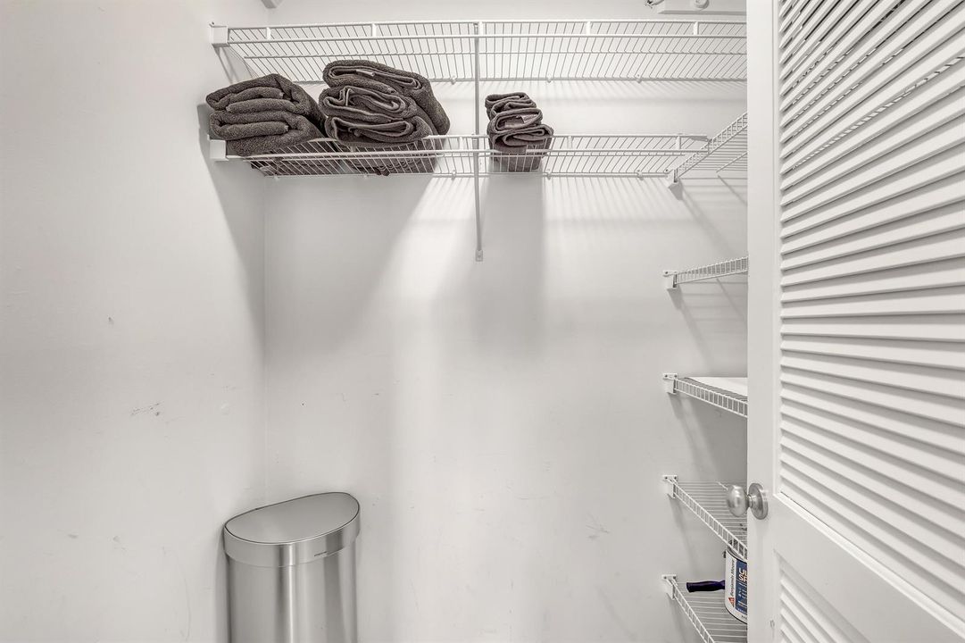 Walk-in Closet