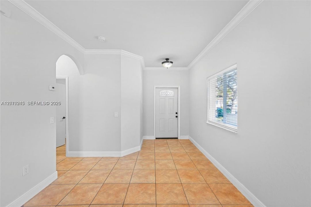For Sale: $335,000 (3 beds, 2 baths, 1245 Square Feet)