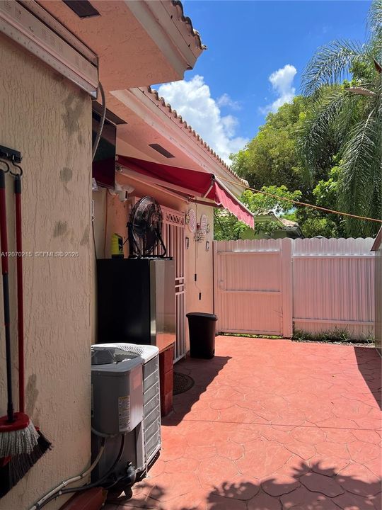 For Sale: $335,000 (3 beds, 2 baths, 1245 Square Feet)