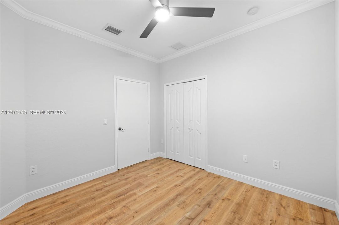For Sale: $335,000 (3 beds, 2 baths, 1245 Square Feet)
