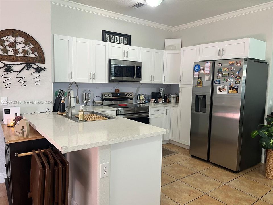 For Sale: $335,000 (3 beds, 2 baths, 1245 Square Feet)