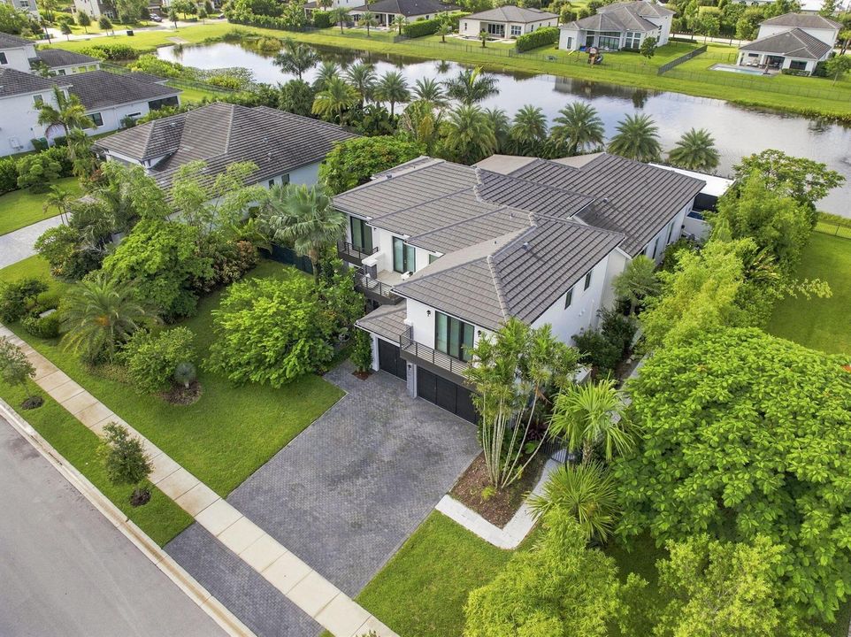 3-web-or-mls-6924-n-stillwater-shores-dr