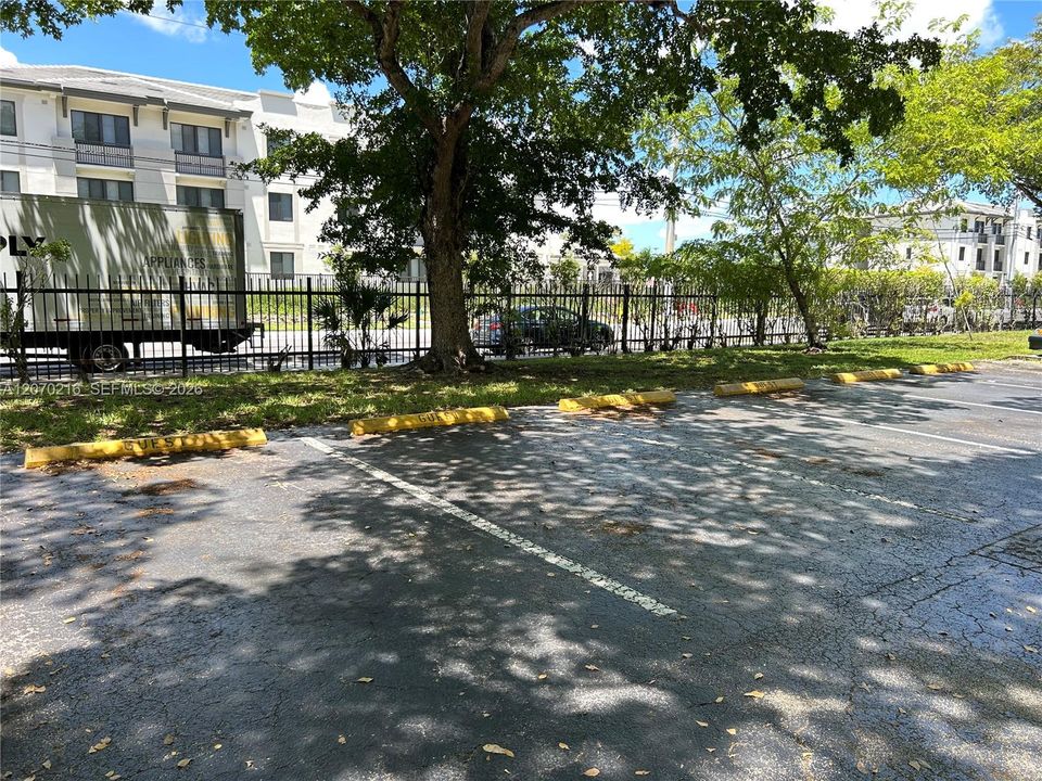 For Sale: $249,900 (2 beds, 2 baths, 1140 Square Feet)