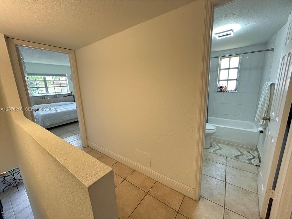 For Sale: $249,900 (2 beds, 2 baths, 1140 Square Feet)