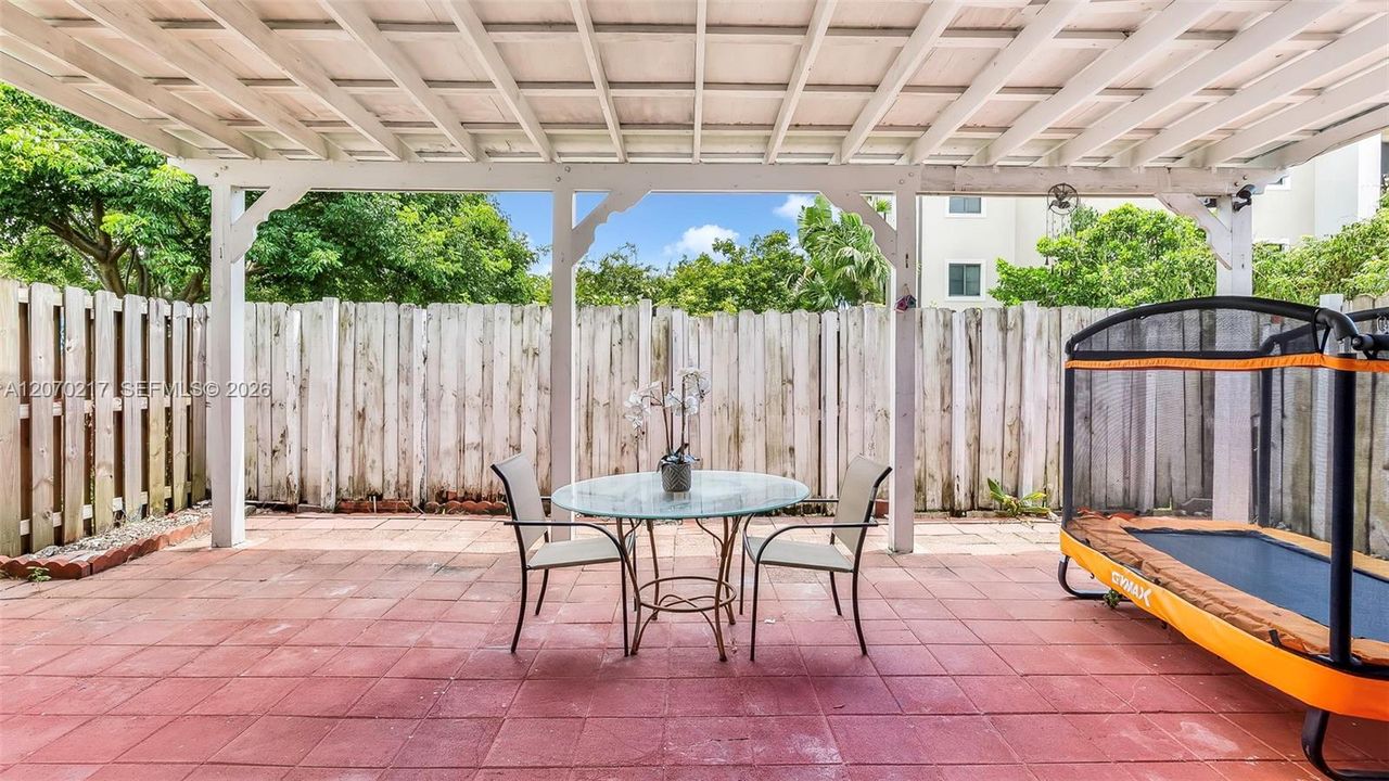 For Sale: $375,900 (3 beds, 2 baths, 1679 Square Feet)