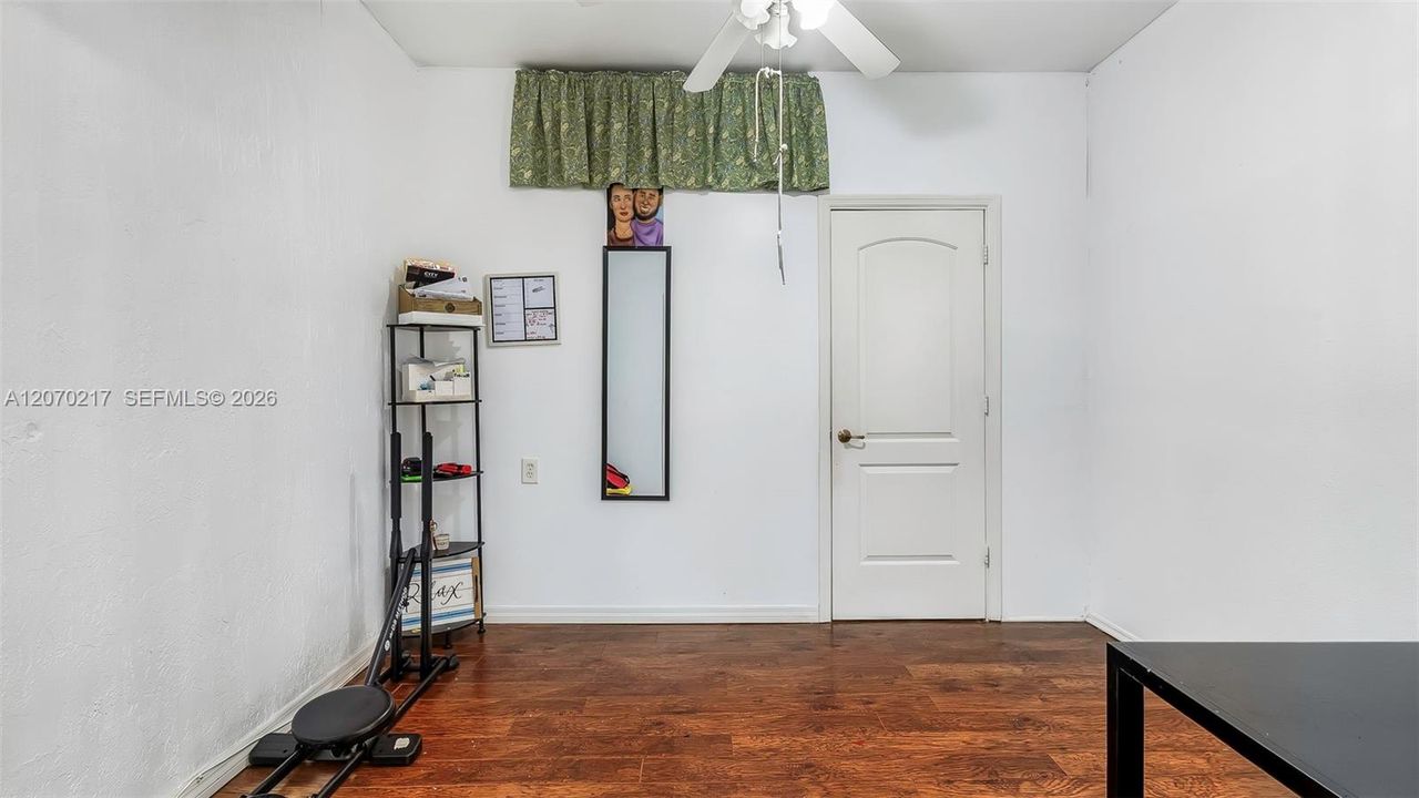 For Sale: $375,900 (3 beds, 2 baths, 1679 Square Feet)