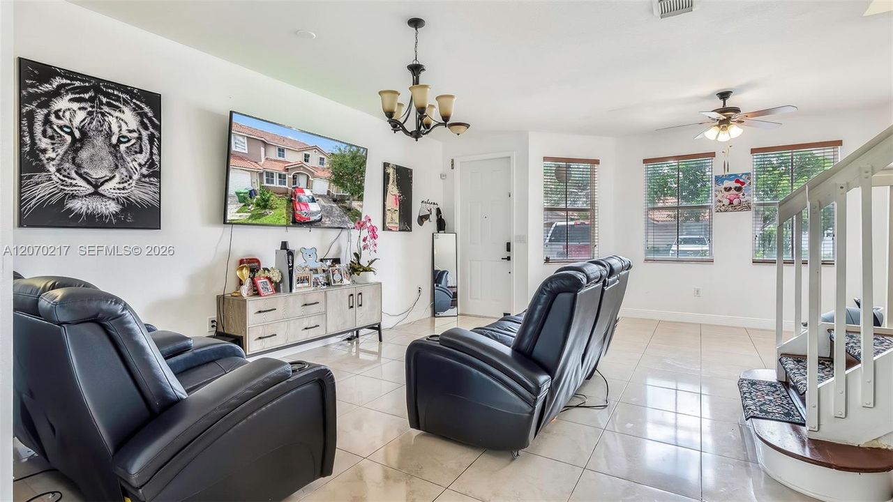 For Sale: $375,900 (3 beds, 2 baths, 1679 Square Feet)