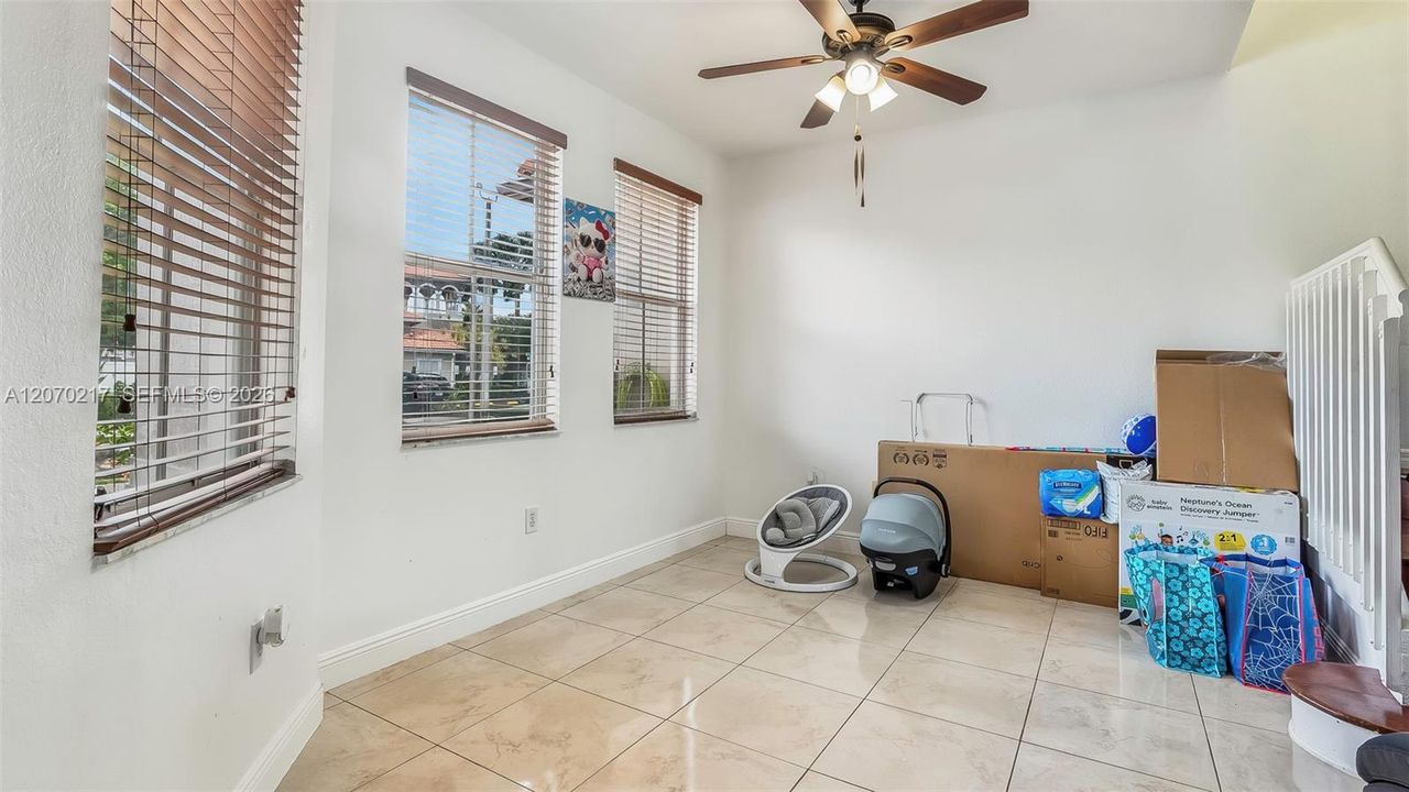 For Sale: $375,900 (3 beds, 2 baths, 1679 Square Feet)