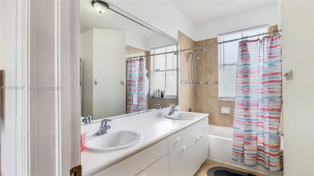 For Sale: $375,900 (3 beds, 2 baths, 1679 Square Feet)