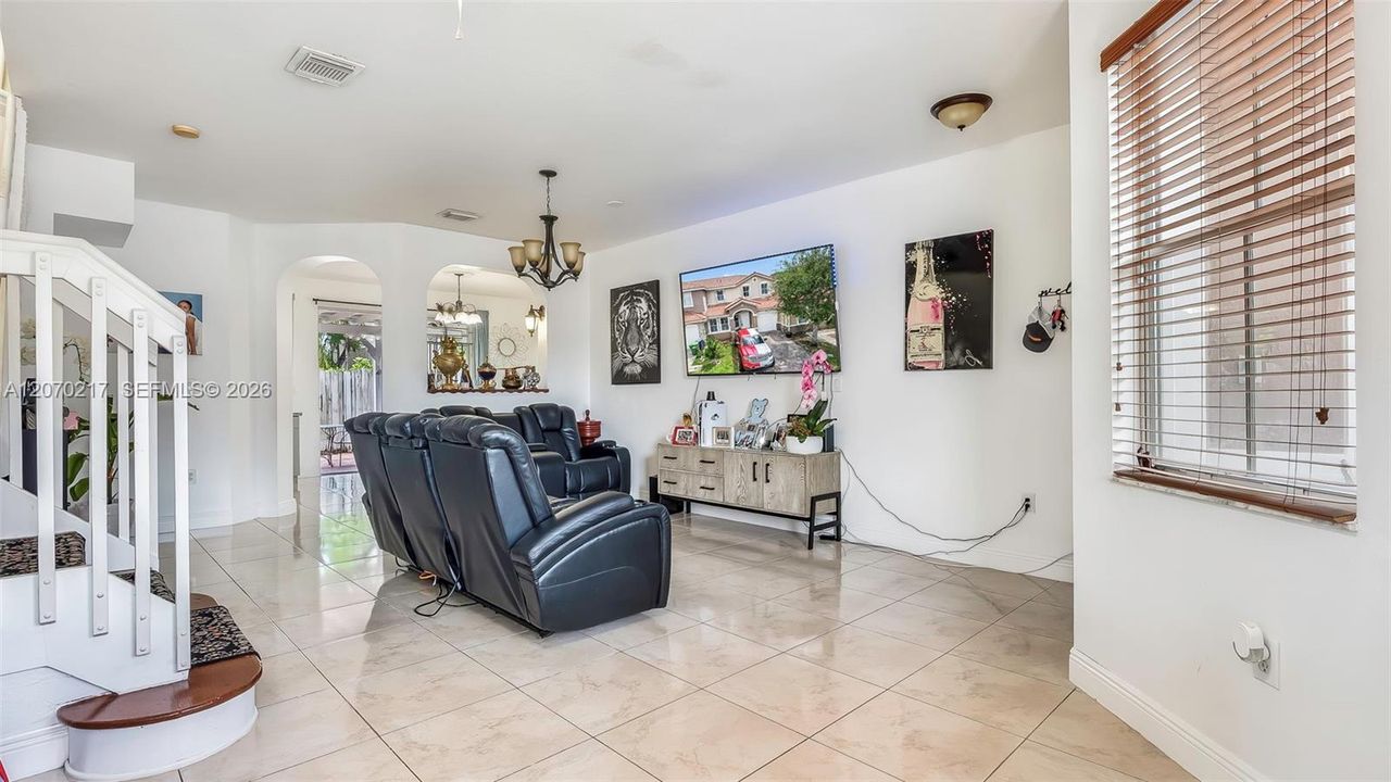For Sale: $375,900 (3 beds, 2 baths, 1679 Square Feet)