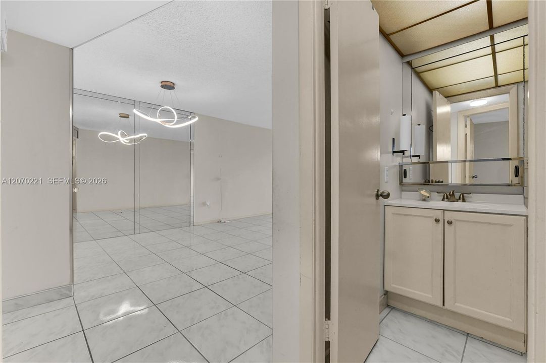 For Sale: $85,000 (2 beds, 2 baths, 850 Square Feet)
