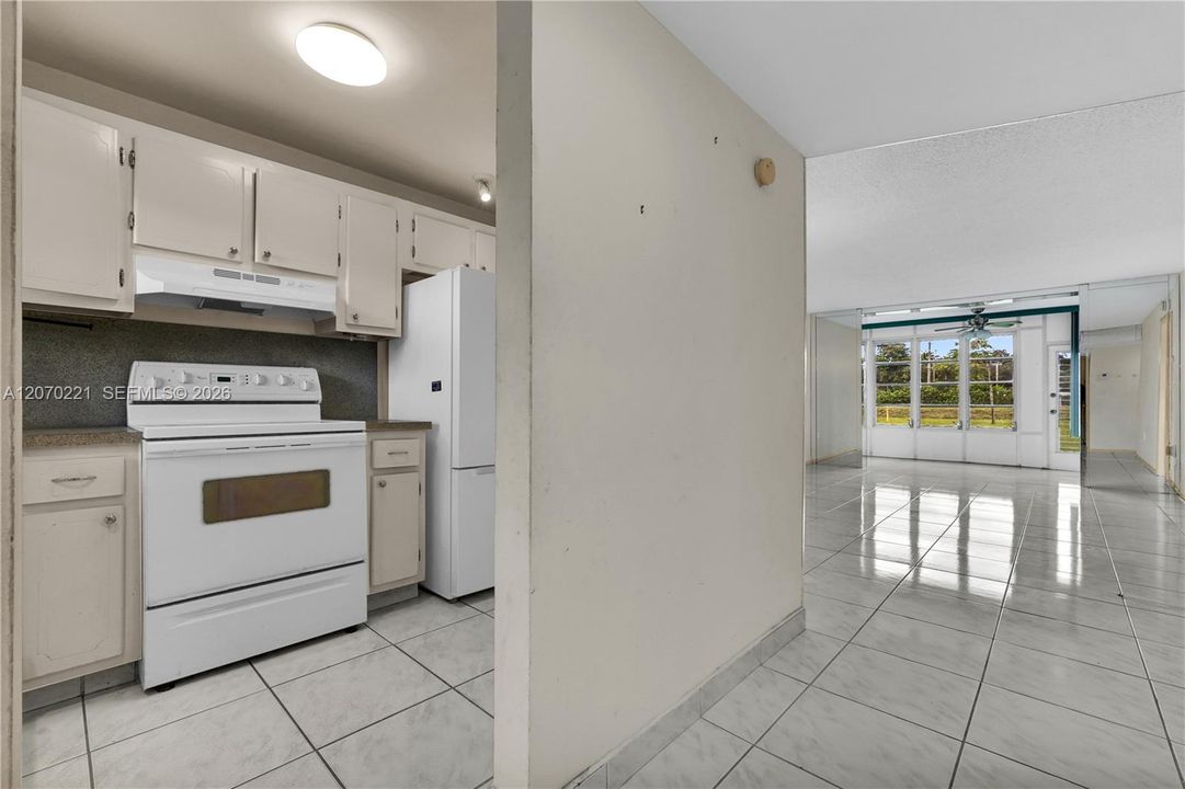 For Sale: $85,000 (2 beds, 2 baths, 850 Square Feet)