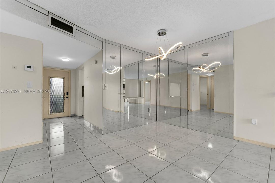 For Sale: $85,000 (2 beds, 2 baths, 850 Square Feet)