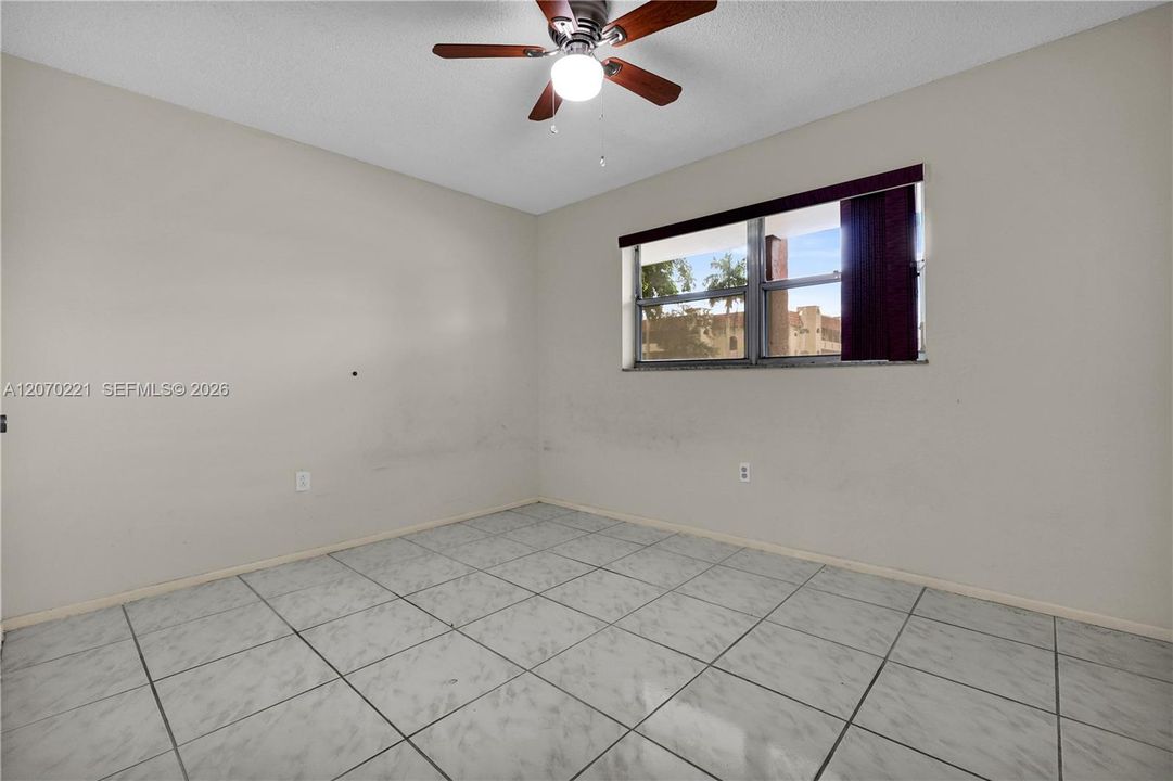 For Sale: $85,000 (2 beds, 2 baths, 850 Square Feet)
