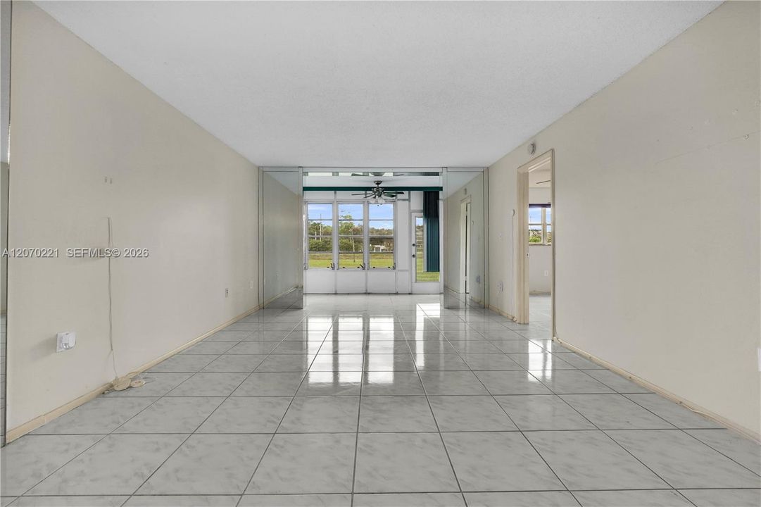 For Sale: $85,000 (2 beds, 2 baths, 850 Square Feet)