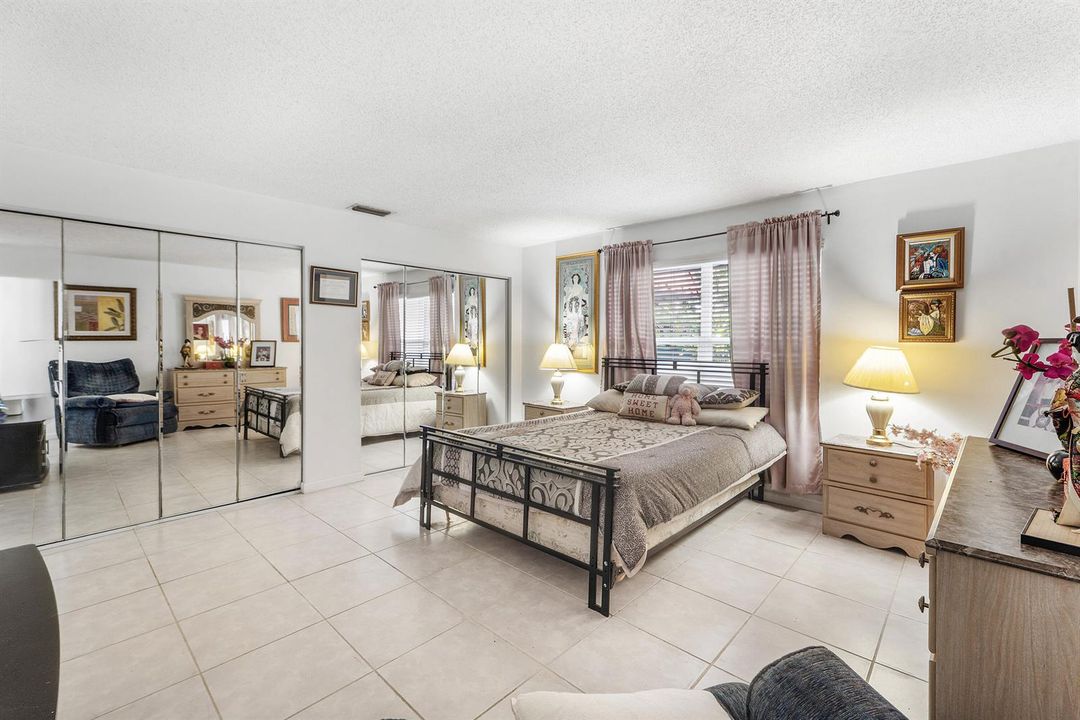022-687MarlboroOval-A-Greenacres-FL-3346