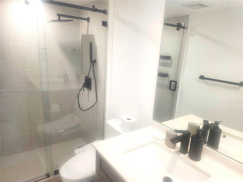 В аренду: $3,800 (1 спален, 1 ванн, 910 Квадратных фут)