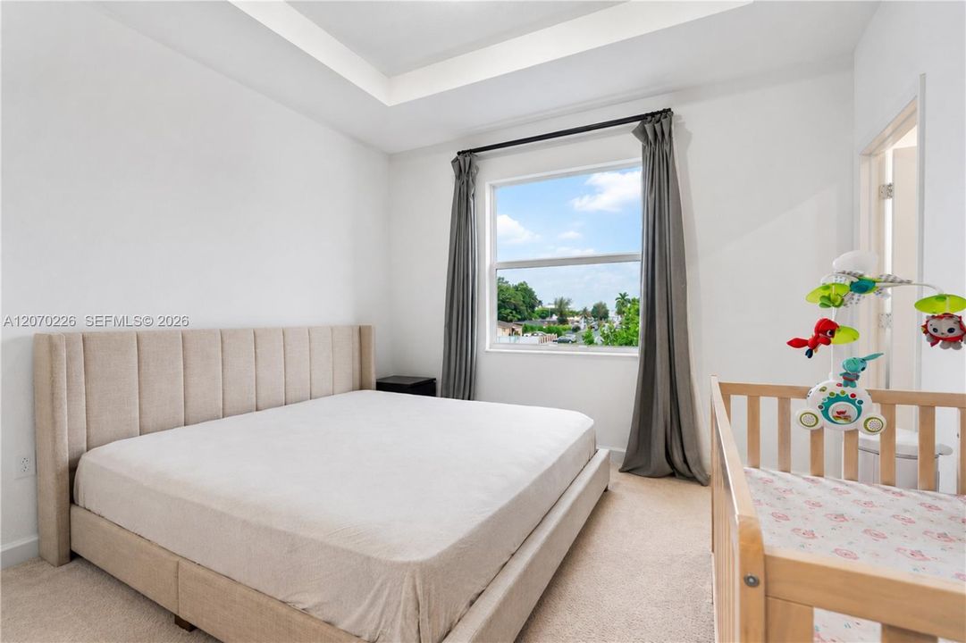 For Sale: $474,000 (3 beds, 3 baths, 1328 Square Feet)