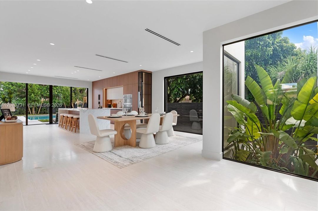 En Venta: $2,998,700 (4 camas, 3 baños, 3327 Pies cuadrados)