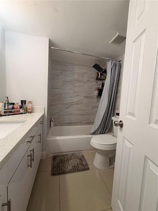For Sale: $390,000 (2 beds, 2 baths, 1032 Square Feet)