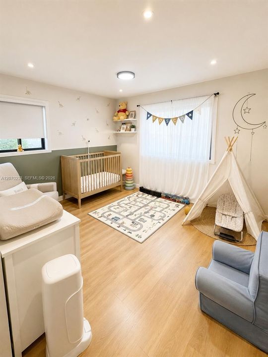 В аренду: $7,200 (5 спален, 4 ванн, 0 Квадратных фут)