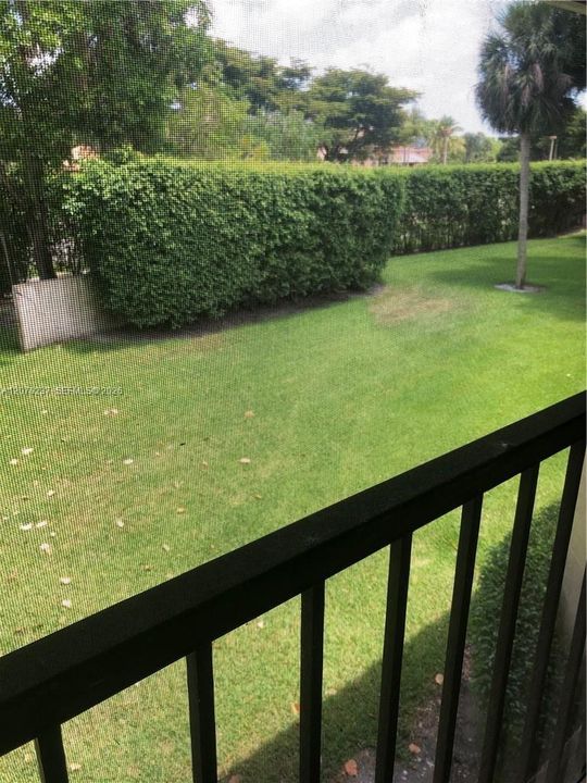 For Rent: $2,650 (2 beds, 2 baths, 1319 Square Feet)