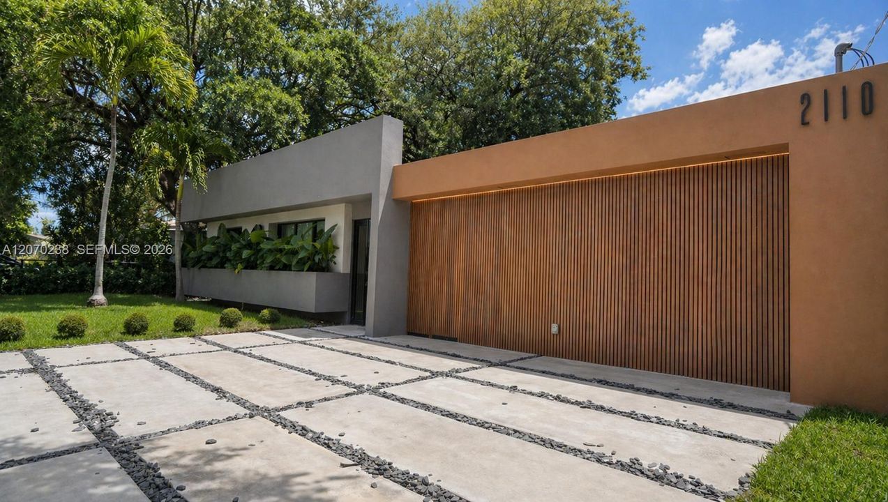 For Sale: $1,899,000 (4 beds, 3 baths, 2082 Square Feet)
