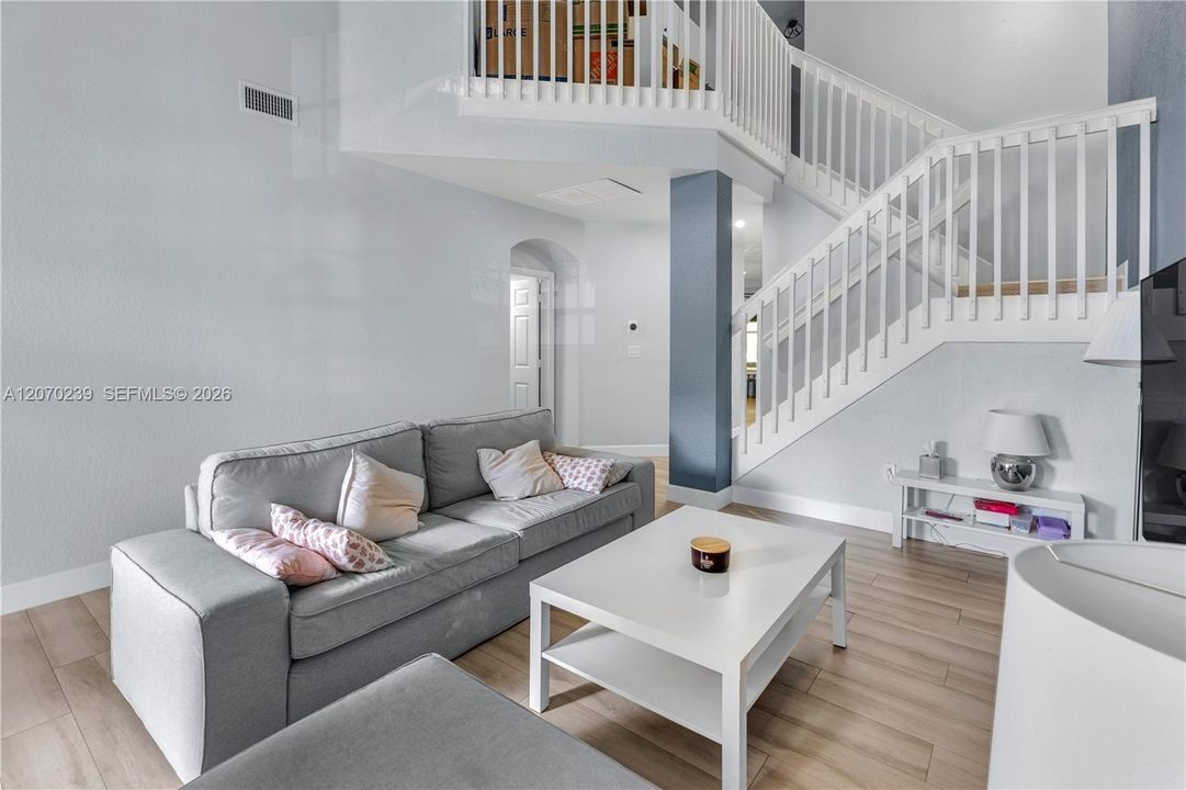 For Rent: $4,800 (4 beds, 3 baths, 2104 Square Feet)