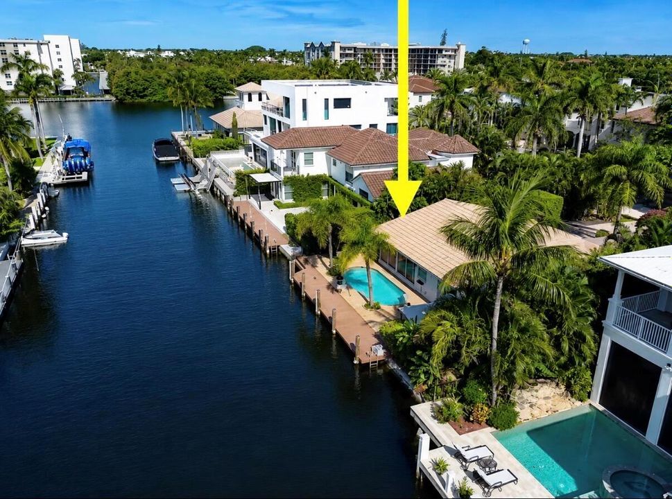 1014 Lewis Cove