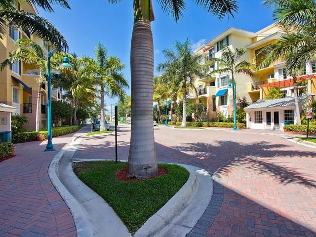 Pineapple Grove Village Street 2