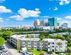For Sale: $269,000 (2 beds, 1 baths, 861 Square Feet)