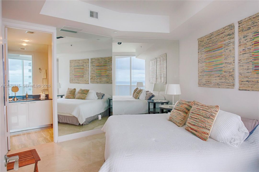For Rent: $9,500 (2 beds, 3 baths, 1935 Square Feet)