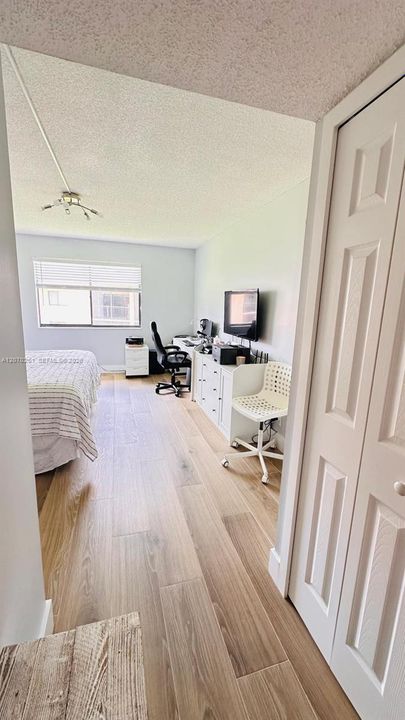 For Sale: $360,000 (3 beds, 2 baths, 1231 Square Feet)